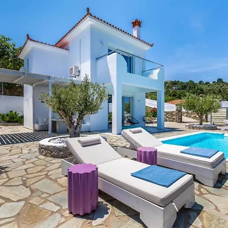 Mariel Skopelos Town